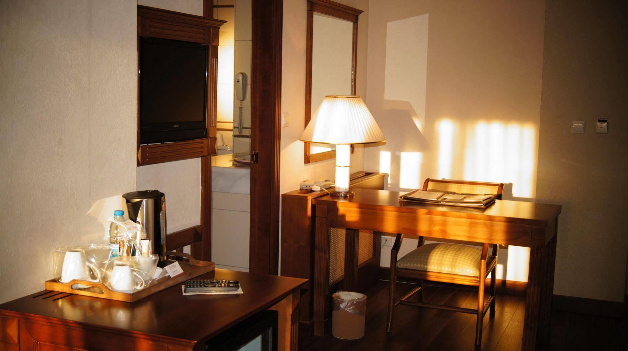 Elit Palas Hotel Ankara Zewnętrze zdjęcie